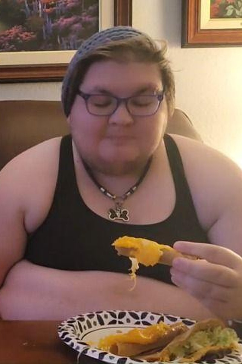 Eating Mexican Food With Axelthewolf - Screenshot 1 of 4 - Big Tits