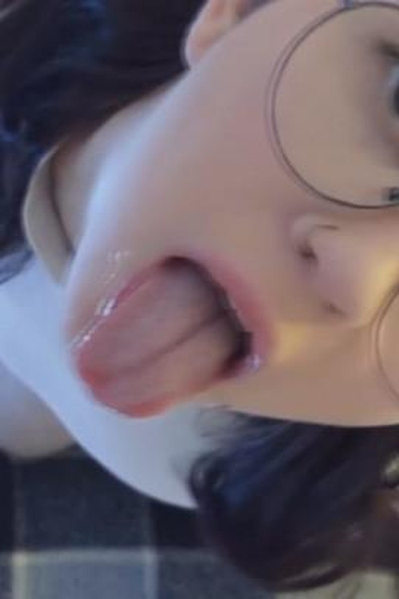 Feeling So Hungry - Screenshot 1 of 4 - Ahegao