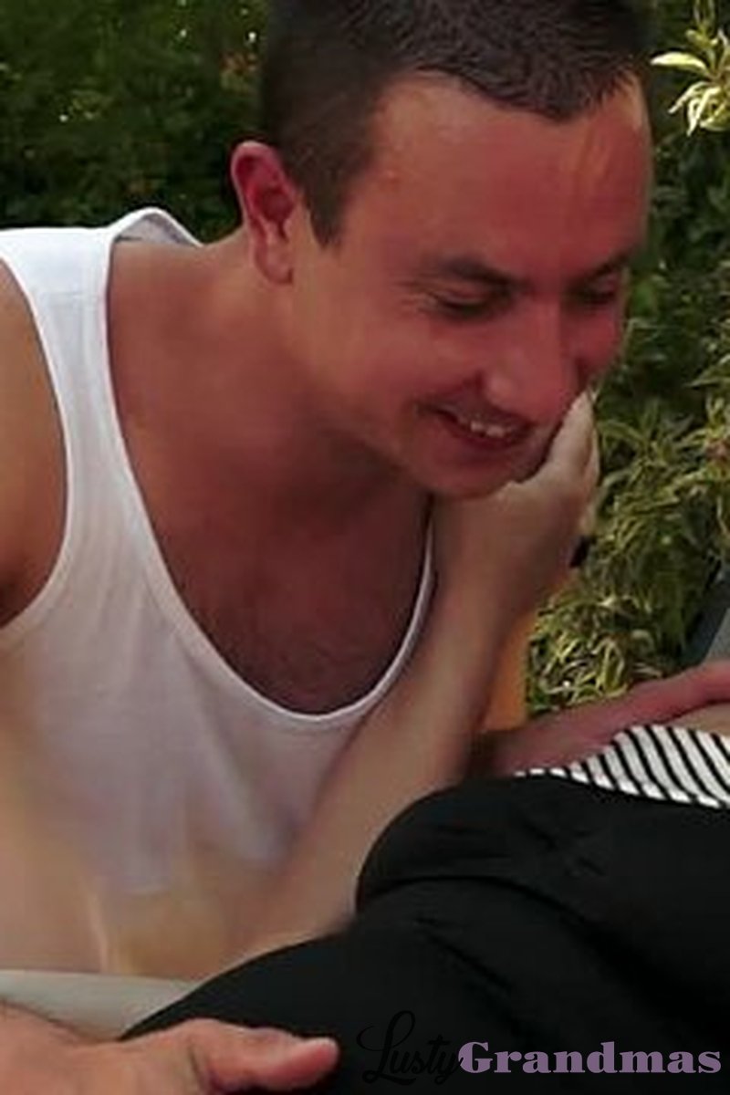 Monochromic Romance - Screenshot 1 of 4 - Brown Hair