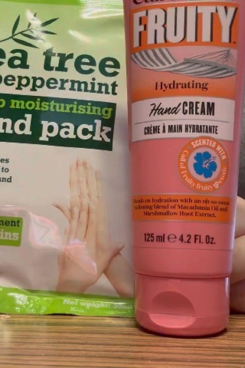 Hand Mask - Screenshot 1 of 4 - Big Tits