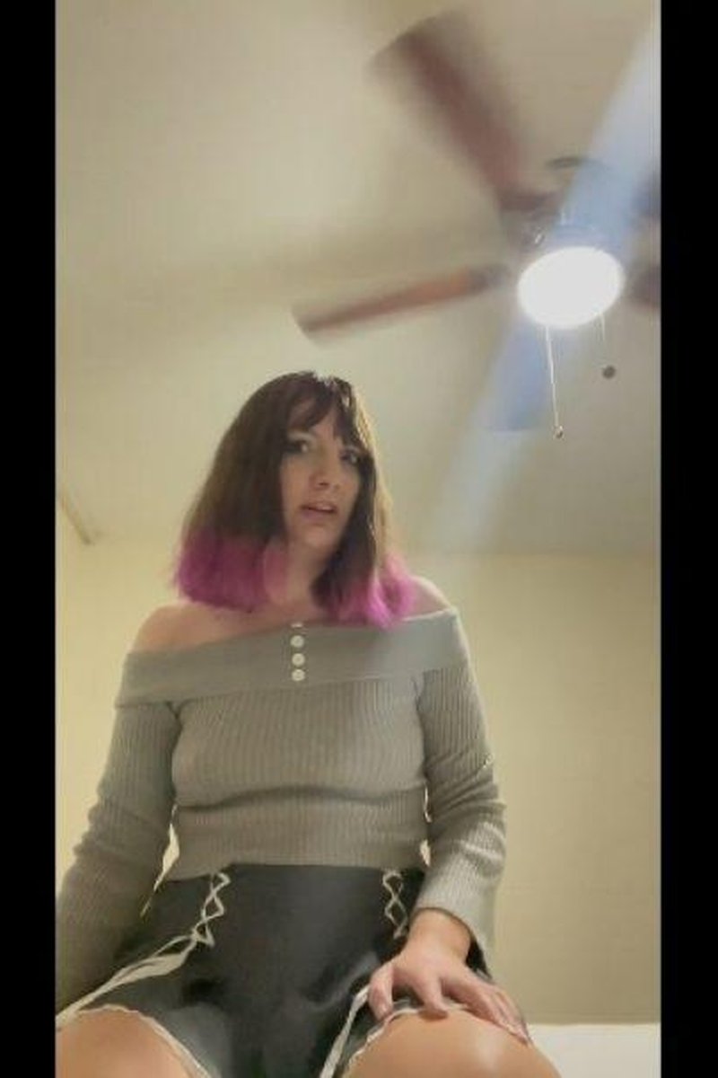 Caught With Step-Sister Panties - Screenshot 1 of 4 - Caught
