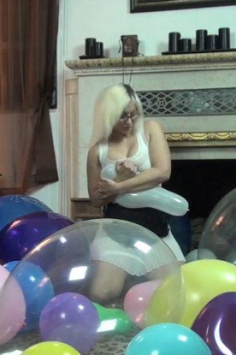 Balloon Squeezing - Screenshot 1 of 4 - Apron