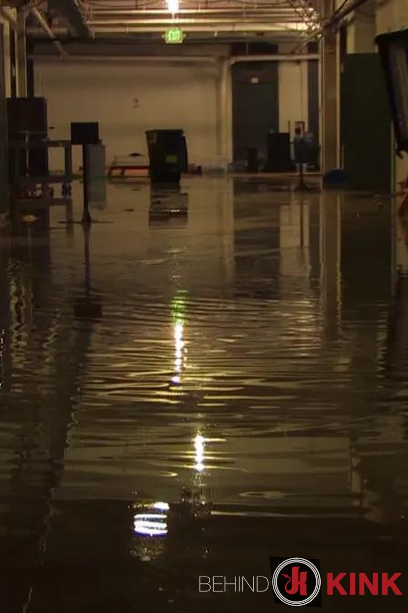 Armory Flood - Screenshot 1 of 4 - BDSM