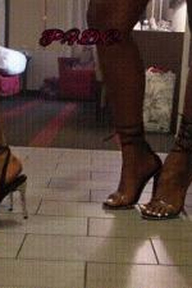 Heel Stomps With Tierra Doll - Screenshot 1 of 4 - Foot Fetish