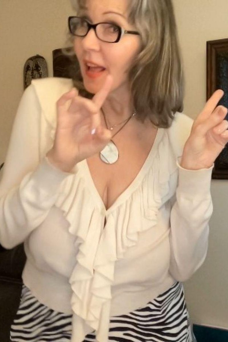 2024 Dancing - Screenshot 1 of 4 - Glasses