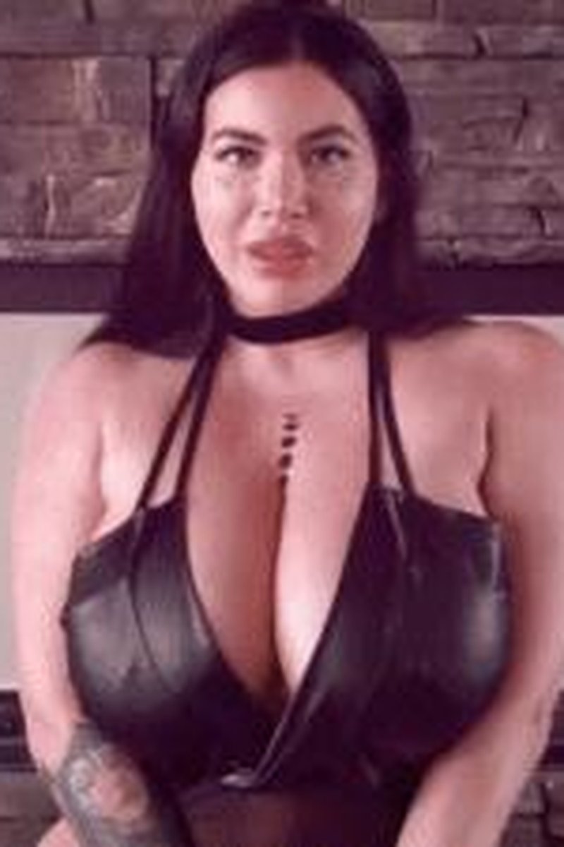 Succubus - Screenshot 1 of 4 - Big Tits