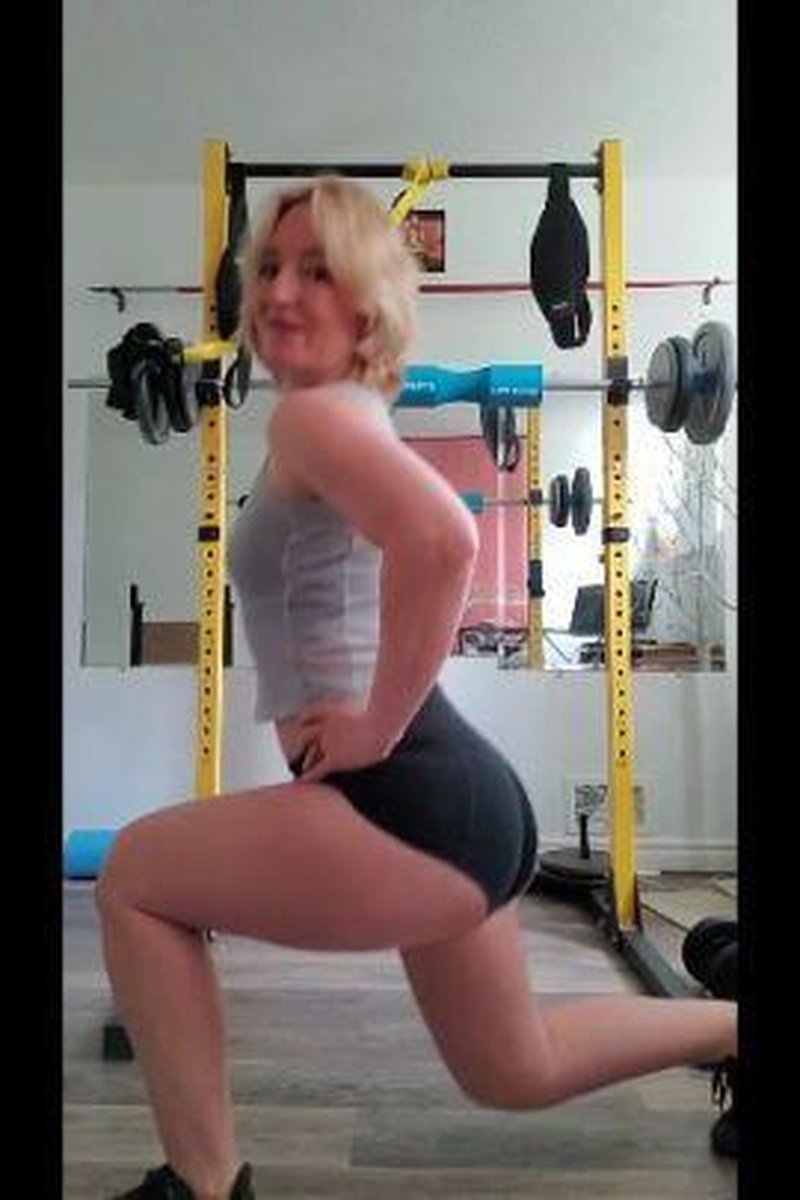 Ass Worship For Younger Man - Screenshot 1 of 4 - Ass Worship
