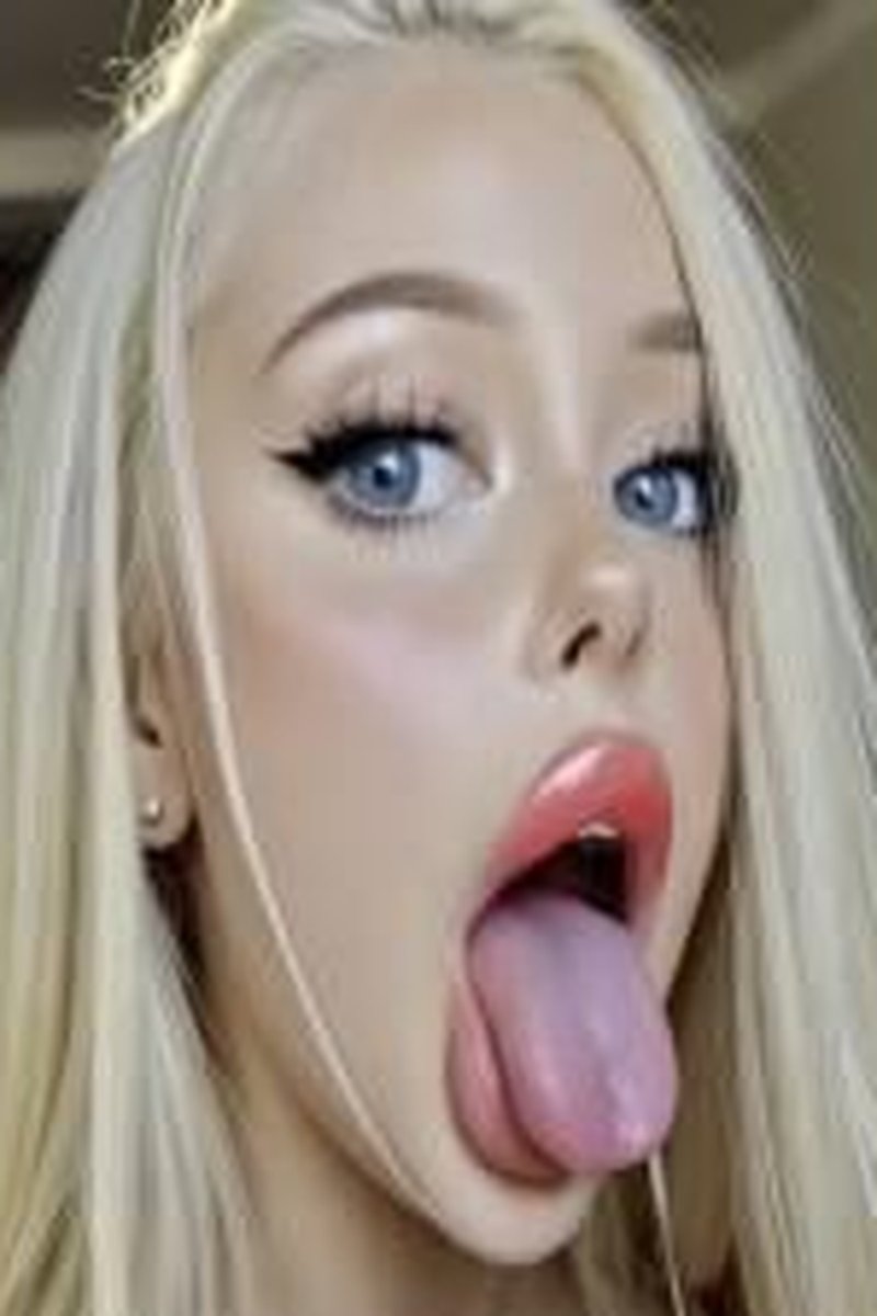 Drooling - Screenshot 1 of 4 - Blonde Hair (Female)