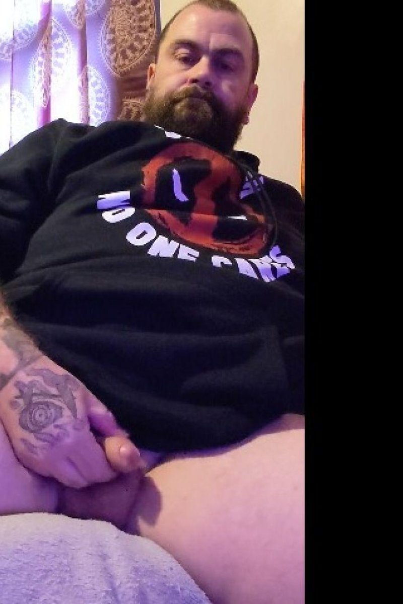 Jerking Off - Screenshot 1 of 4 - Cumshot