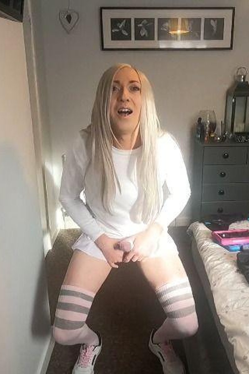 Themidnightminx Screen Test - Screenshot 1 of 4 - Cross Dressing