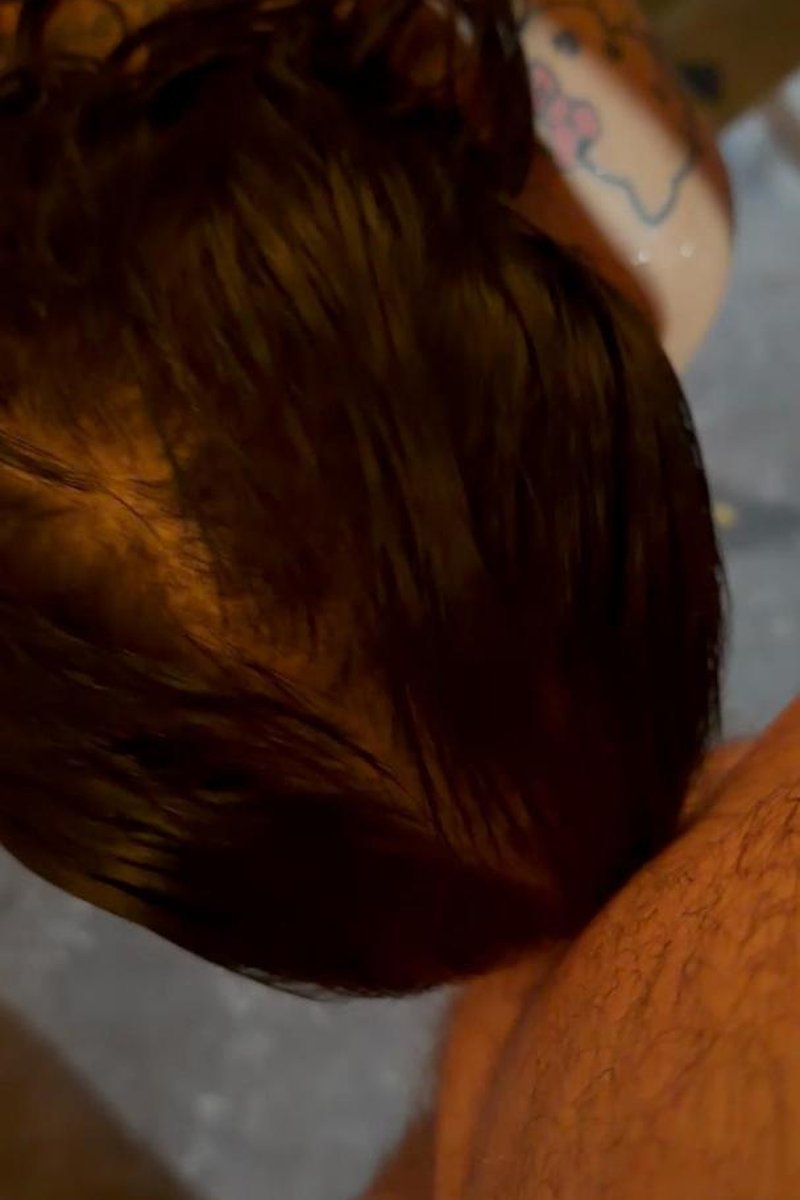 Poolside Facial - Screenshot 1 of 4 - Ass Fetish