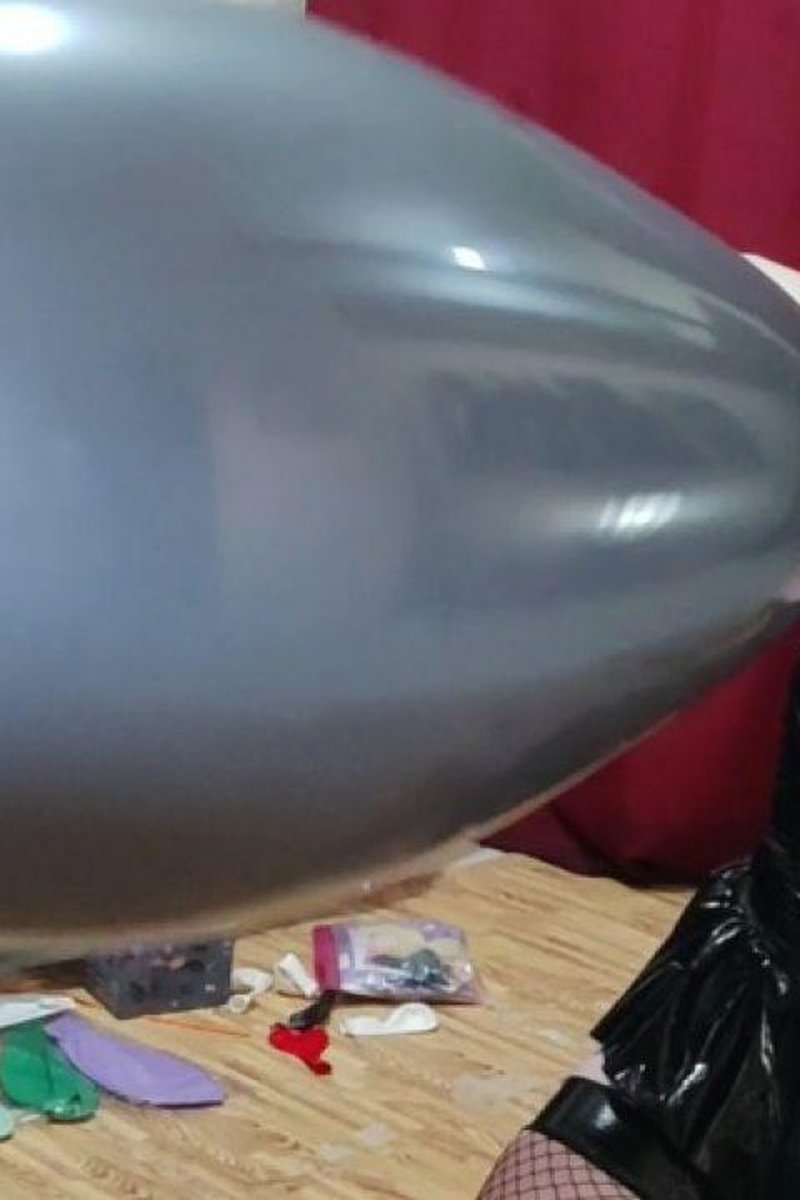 Exploding Witch - Screenshot 1 of 4 - Beatiful