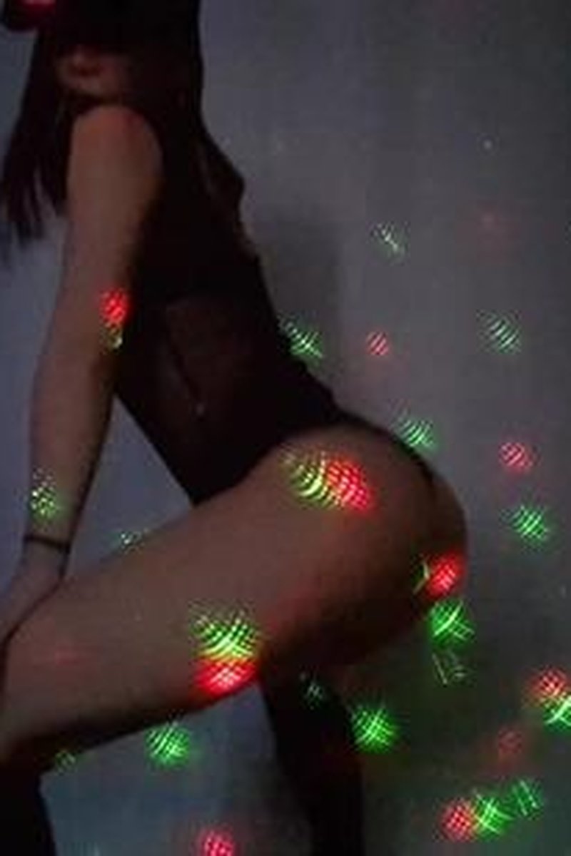 Twerk 4 2 Guys - Screenshot 1 of 4 - Cumshot