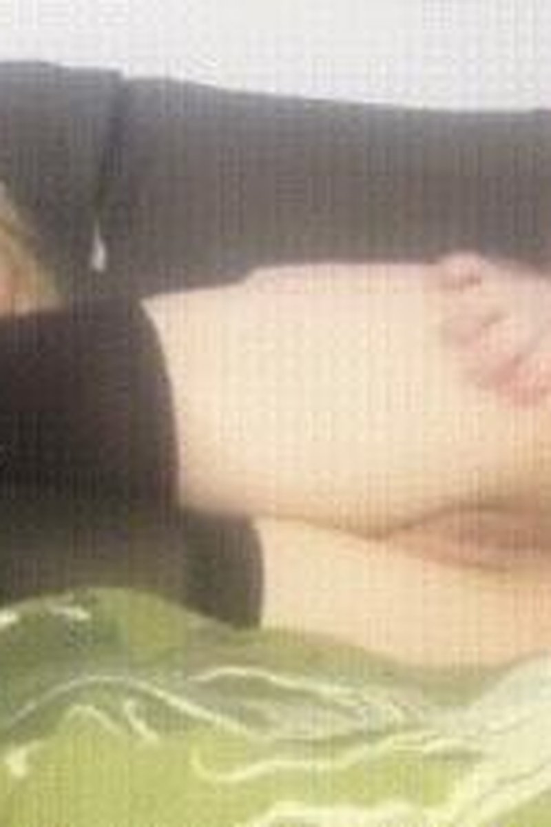 Closeup Cuddle Fuck - Screenshot 1 of 4 - A Cup