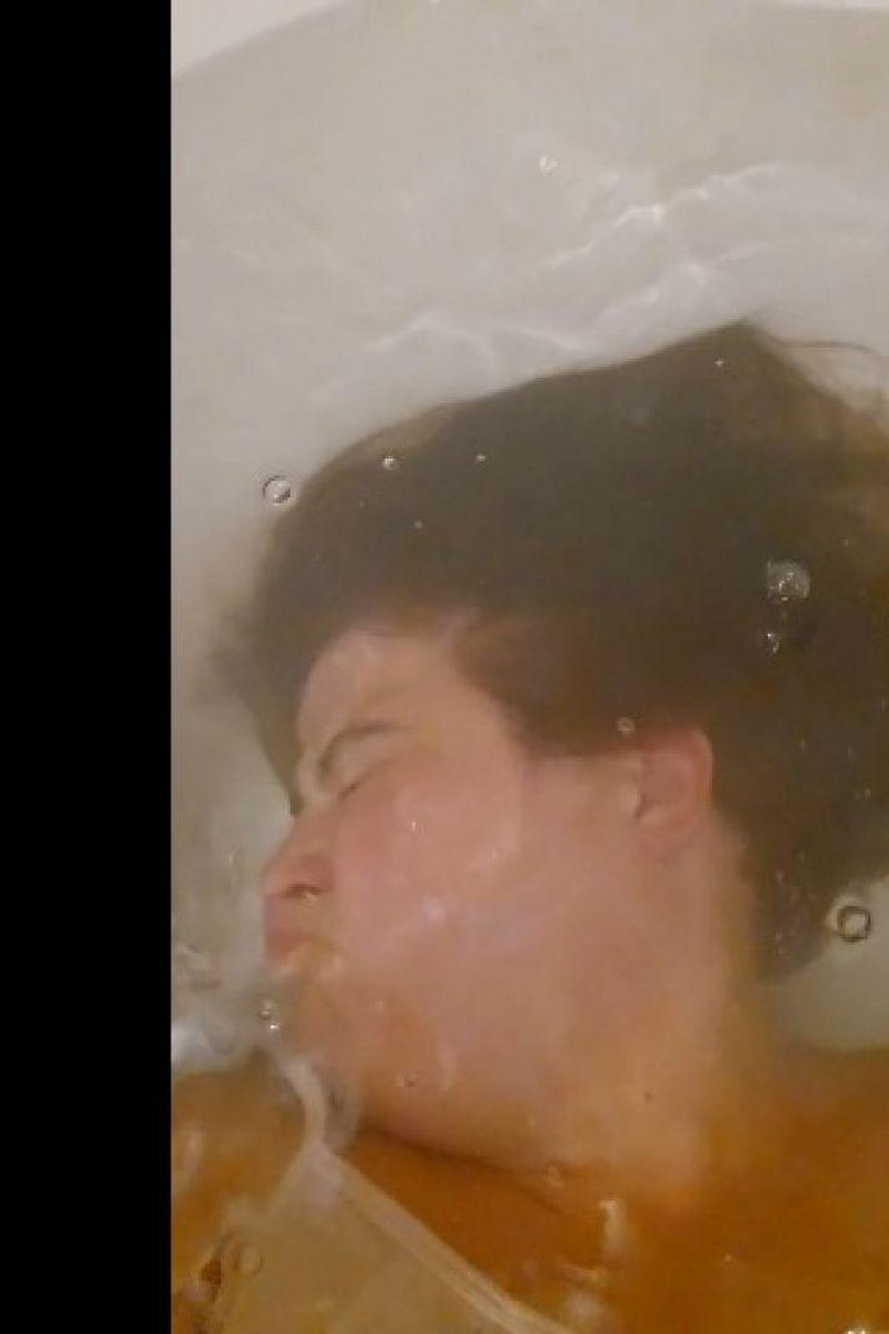 Hello Branson - Screenshot 1 of 4 - Bathroom
