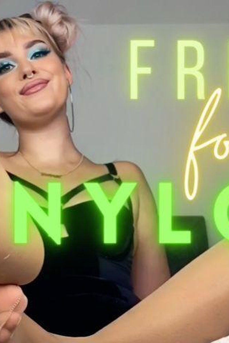 Nylon Obsession - Devote Yourself - Screenshot 1 of 4 - Femdom