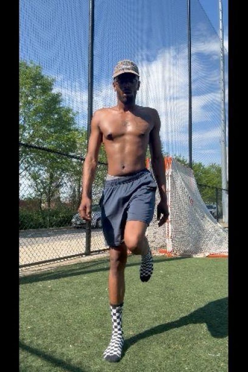 Quick Stretch / Warmup - Screenshot 1 of 4 - Health And Fitness