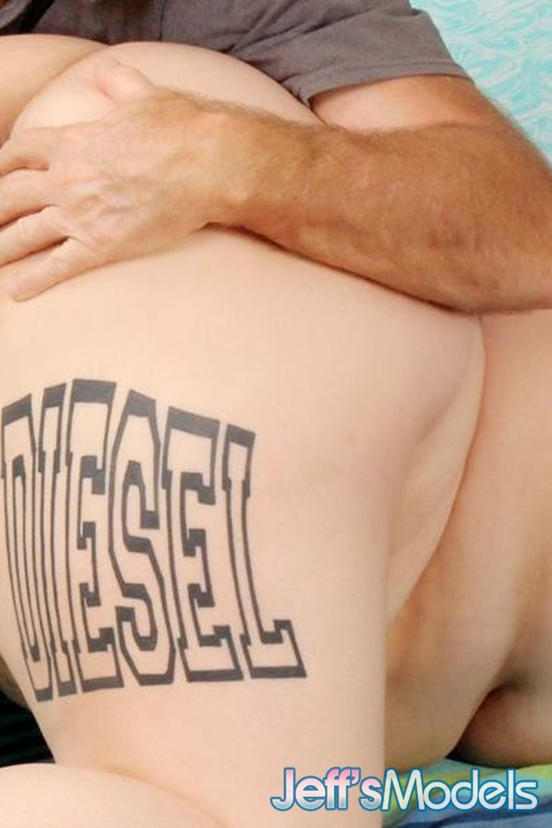 Sizeable Rubdown - Screenshot 1 of 4 - BBW