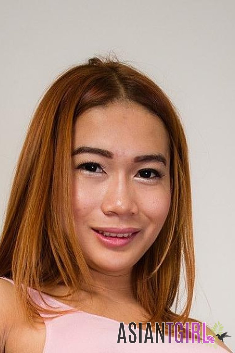 Hot Stroker Reeta - Screenshot 1 of 4 - Asian