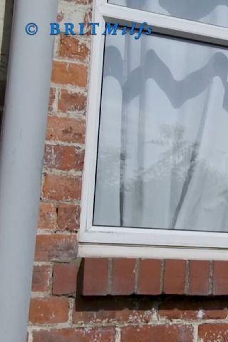 Peeping Tom - Screenshot 1 of 4 - BBW