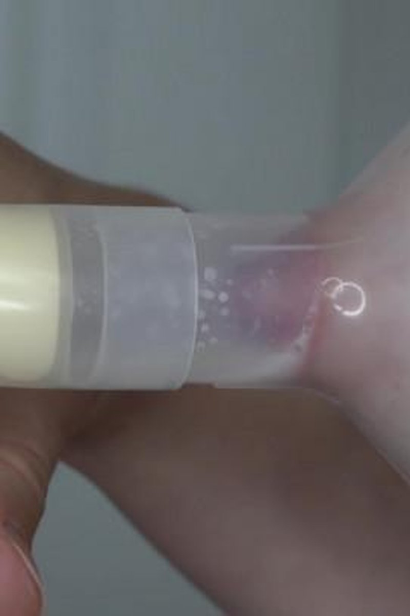 Close Up Pumping - Screenshot 1 of 4 - Lactation