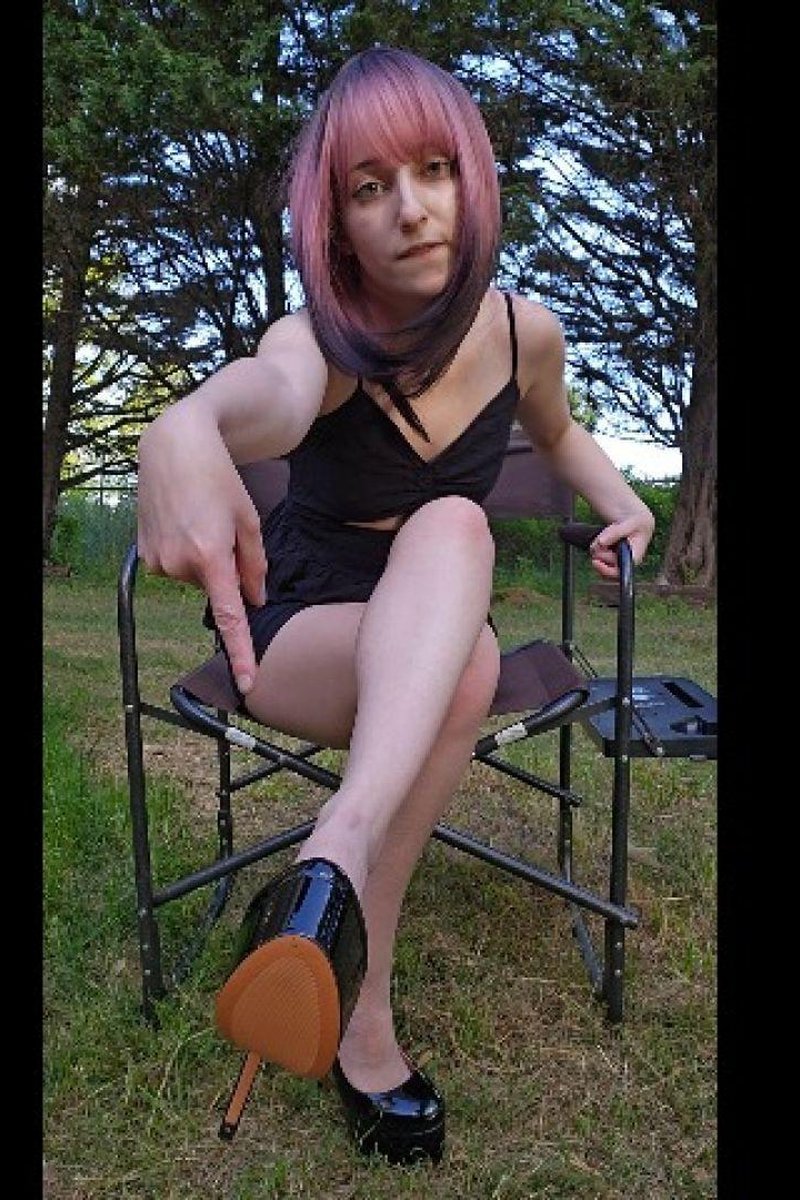 High Heels - Screenshot 1 of 4 - BDSM