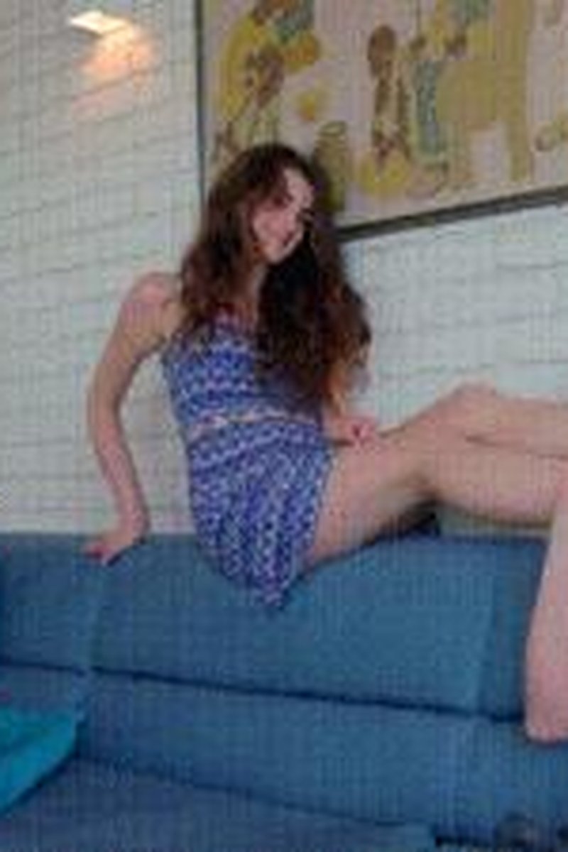 TP-iwantclipspolishmistress-2-clips-lisa-barefoot-and-man-under-mix-polish-and-russian-language-4096x2304-4k