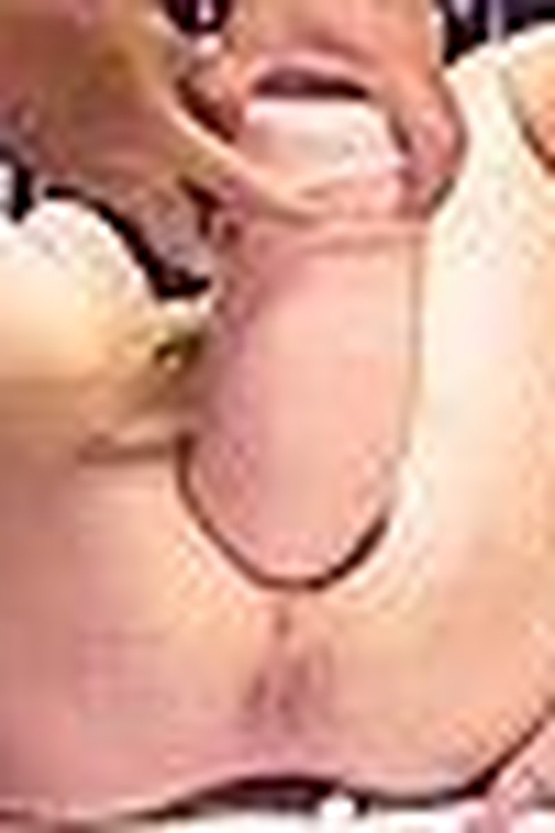 Monster Dildo Insertions - Screenshot 1 of 4 - Anal