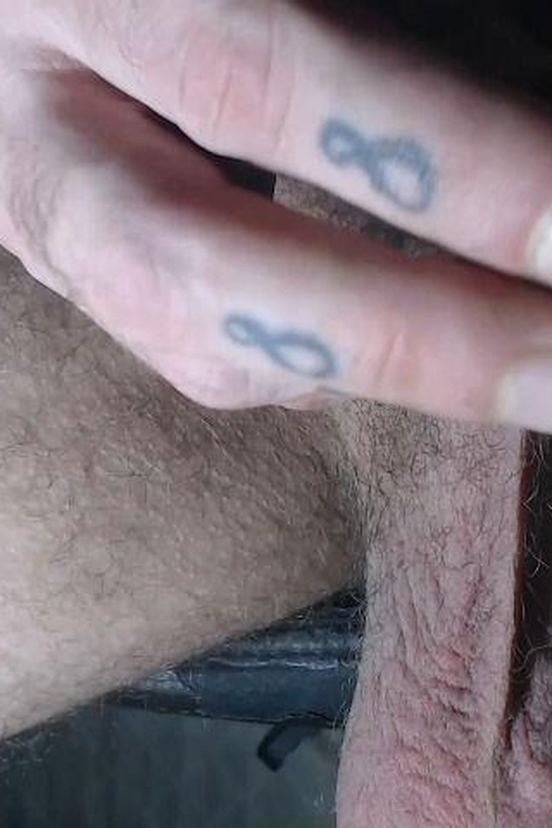 Dick Hole - Screenshot 1 of 4 - Big Dick