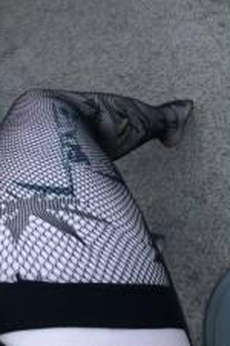 Fishnets + Feet - Screenshot 1 of 4 - 20-23 Years Old