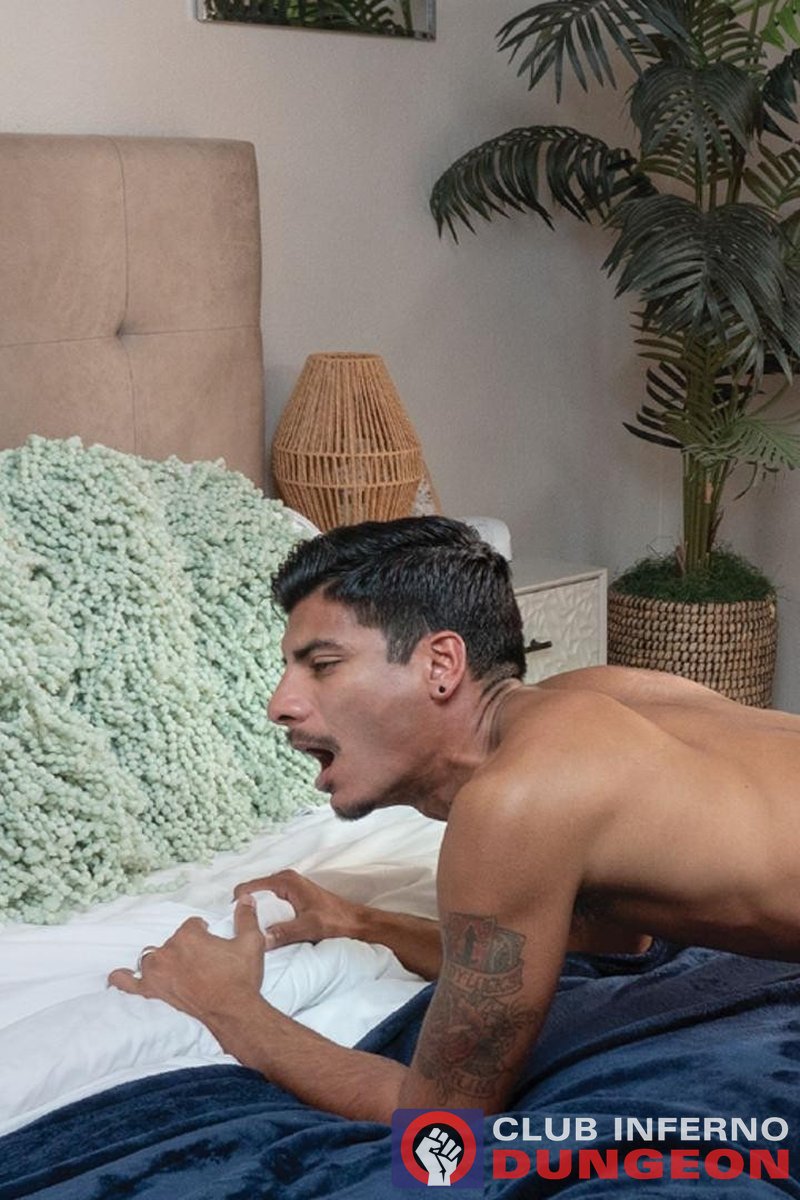 Breaking & Entering - Screenshot 1 of 4 - Anal