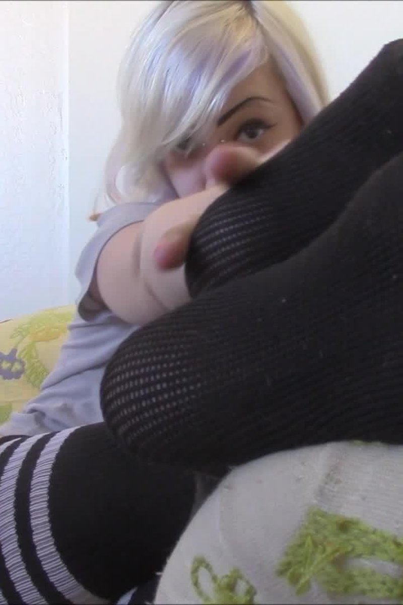 Teasing Toe Wiggles - Screenshot 1 of 4 - Foot Fetish