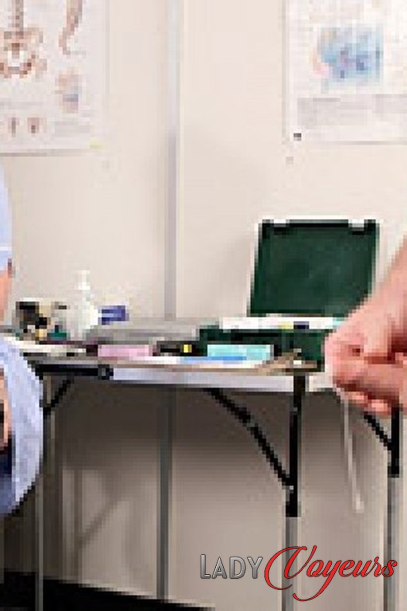 Penis Measuring - Screenshot 1 of 4 - Zoe Page