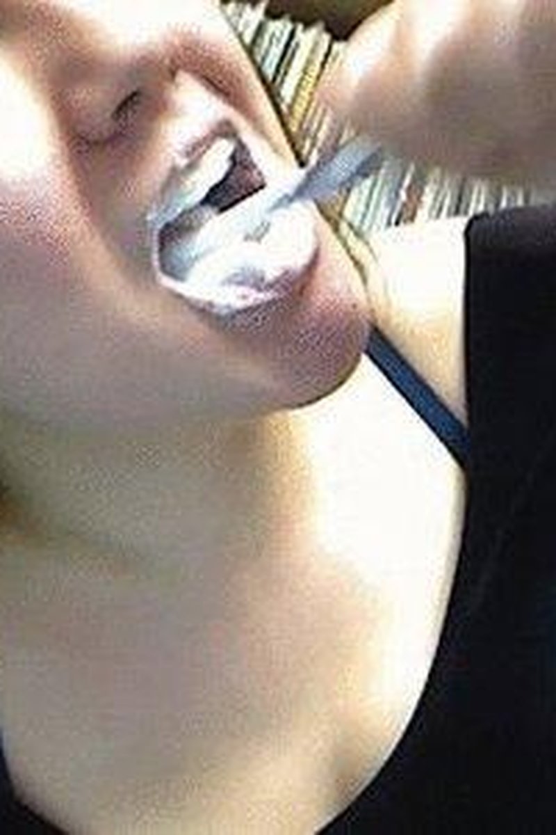Vigorous Tooth Brushing - Screenshot 1 of 4 - Bad Breath