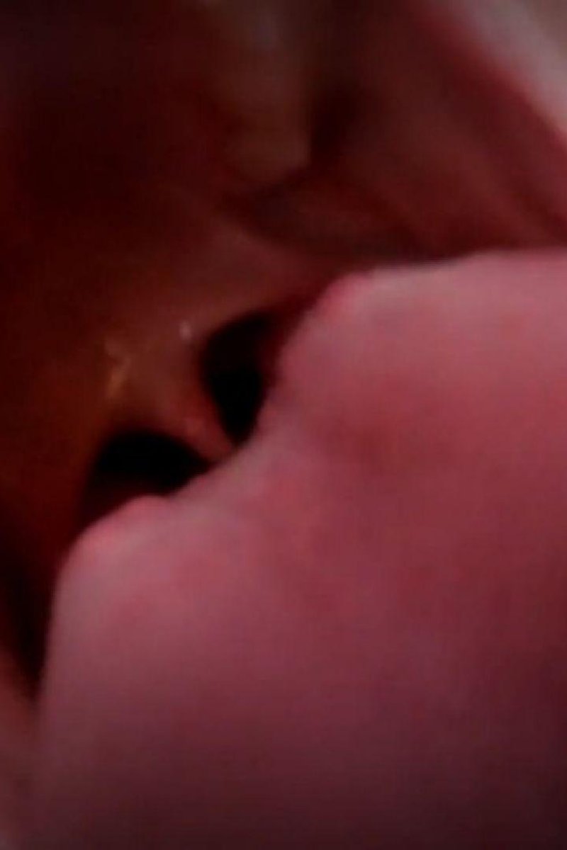 Licks - Screenshot 1 of 4 - Alternative Girl