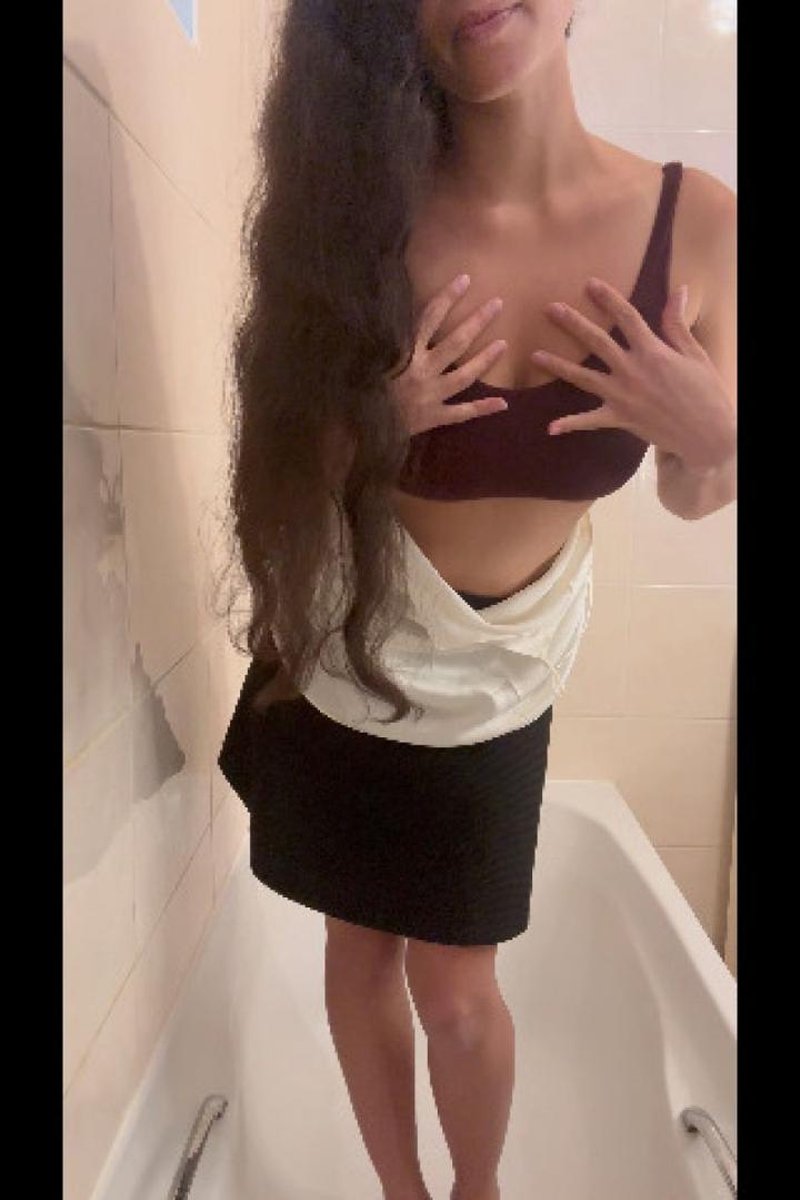 Custom - Screenshot 1 of 4 - Asian