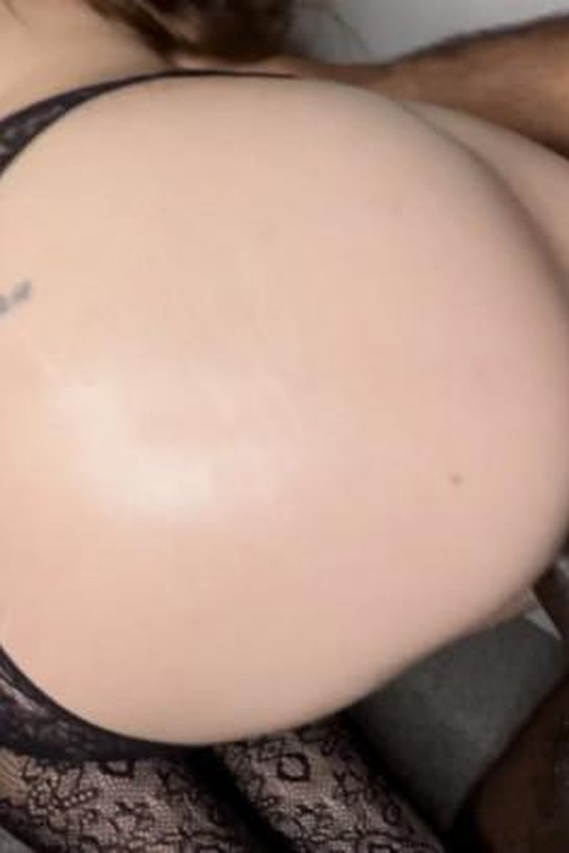Lube Me Up And Breed Me With Your BBC - Screenshot 1 of 4 - Creampie