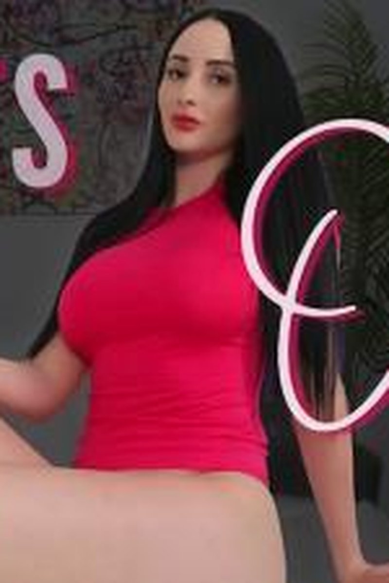 Secrets Out - Screenshot 1 of 4 - Bitch