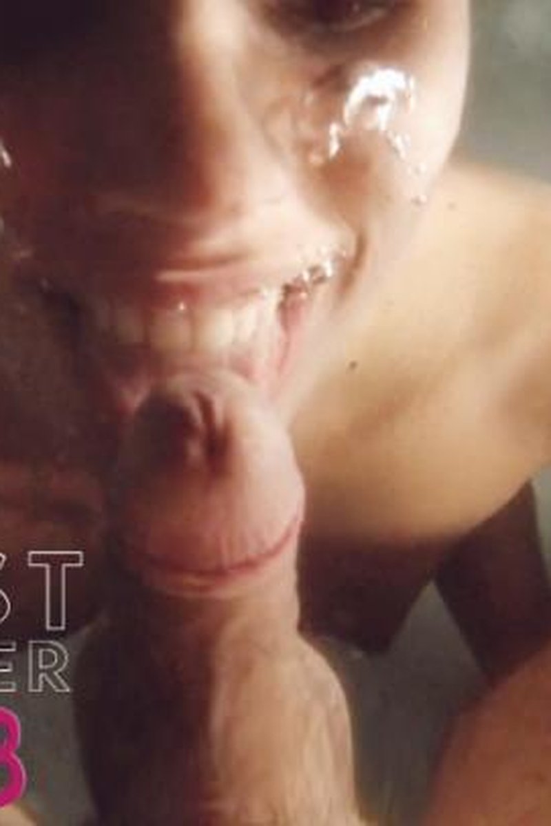My First Underwater Blowjob - Screenshot 1 of 4 - Blowjob