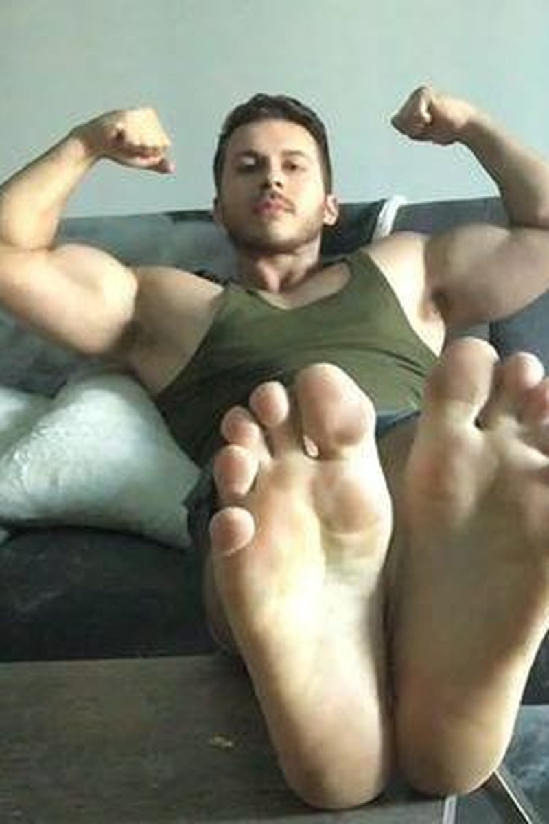 Bare Feet Show Off - Screenshot 1 of 4