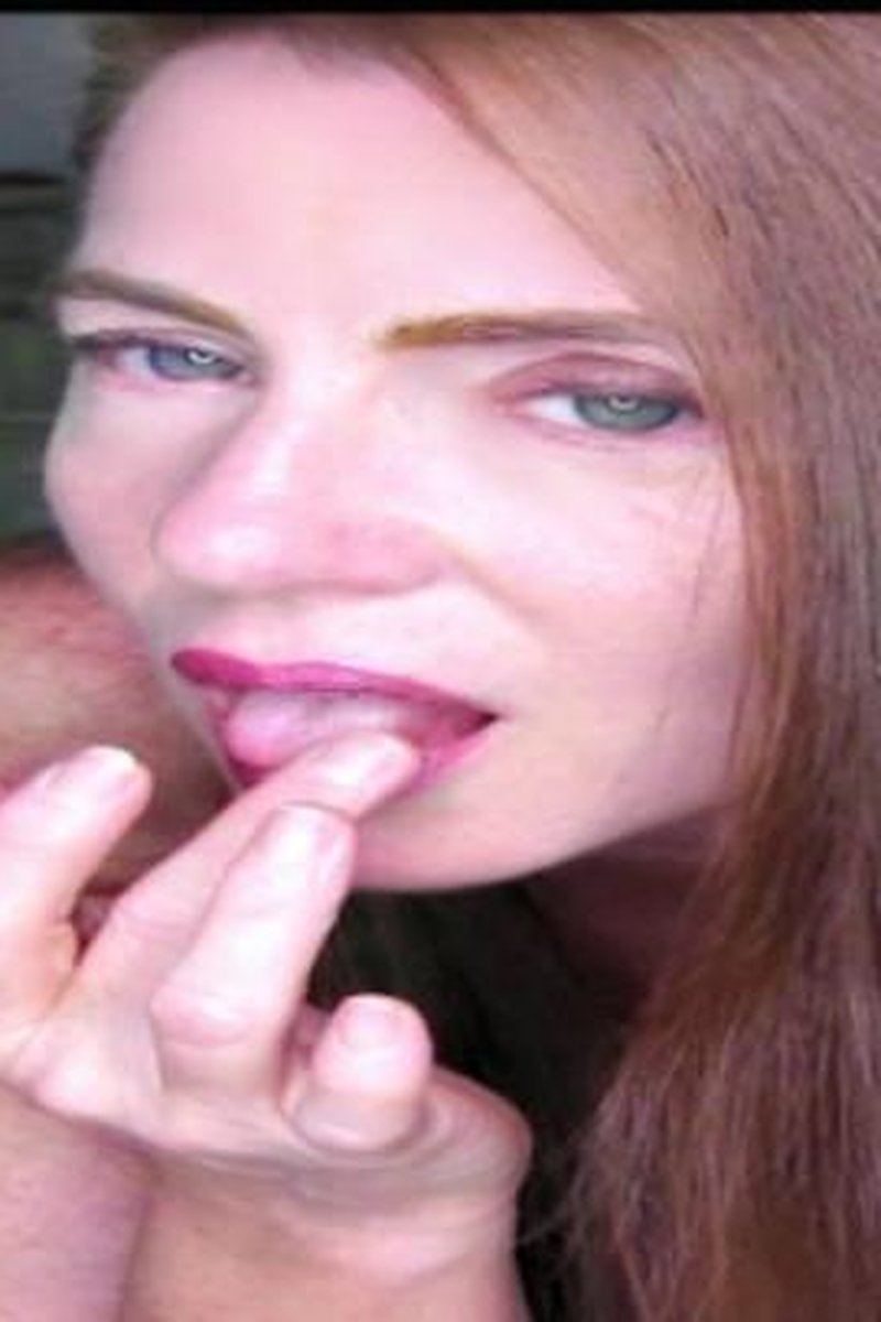 Naked Nikki Rubbing Her Clit To Orgasm - Screenshot 1 of 4 - Amateur
