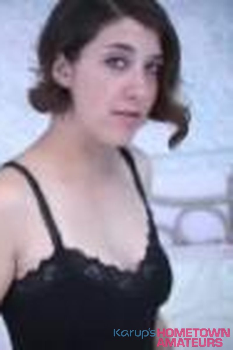 Sarah - Screenshot 1 of 4 - Sarah 6