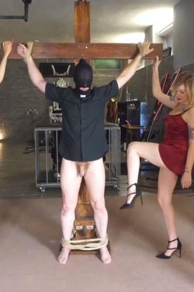 Sinner - Screenshot 1 of 4 - Executrix