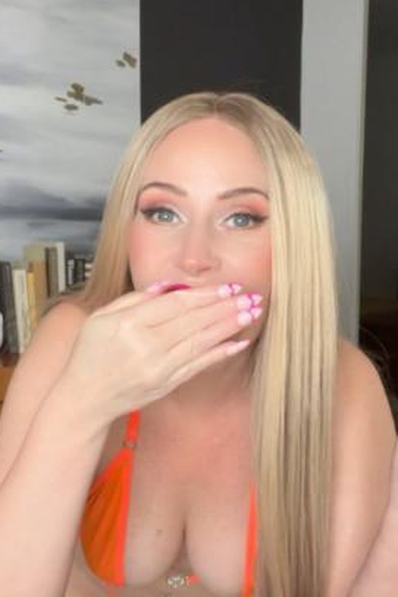 Pity Pump - Screenshot 1 of 4 - Blonde Hair (Female)