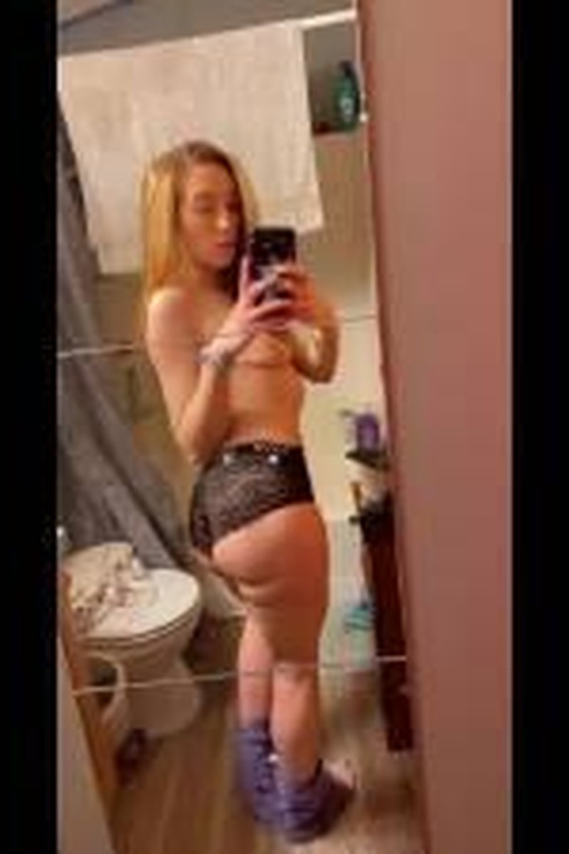 Booty For Days - Screenshot 1 of 4 - Ass Fetish