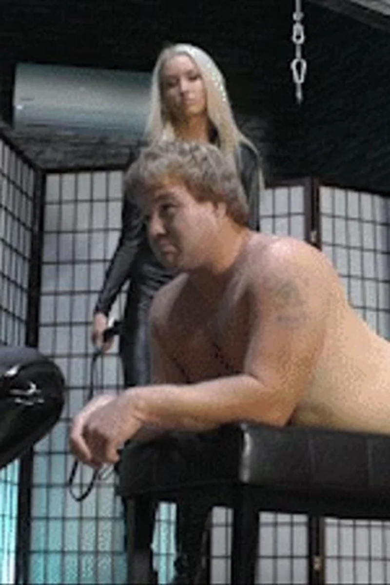 Spanked Hard - Screenshot 1 of 4 - BDSM