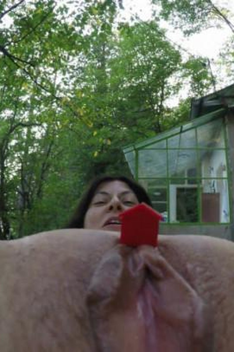 Devastating Giantess Attack - Screenshot 1 of 4 - Fetish