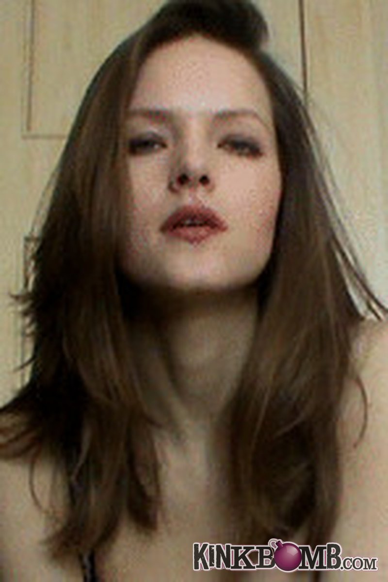 Beautiful Lady Suzanne: Paybitch - Screenshot 1 of 4 - Domination