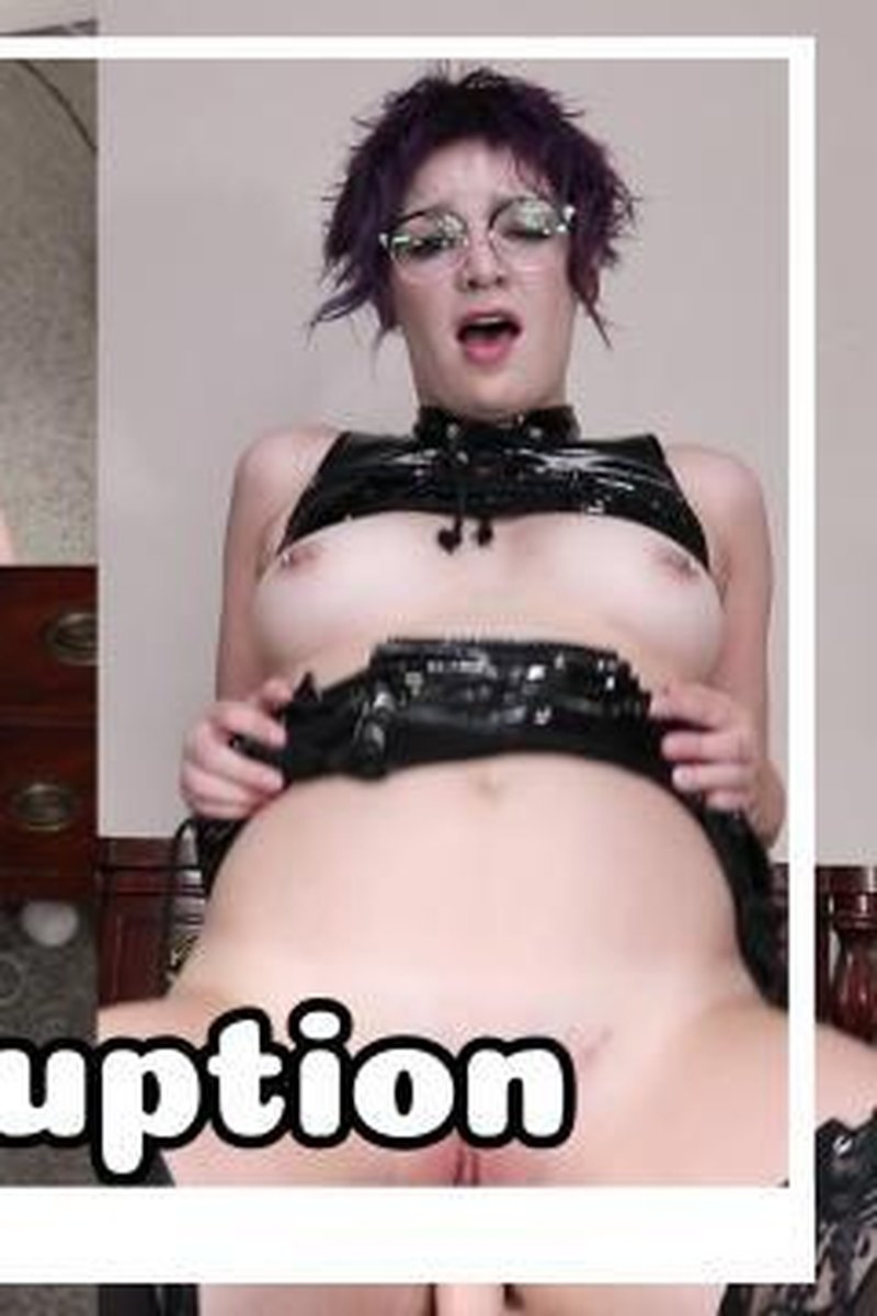 Slutty Interruption - Screenshot 1 of 4 - Amateur