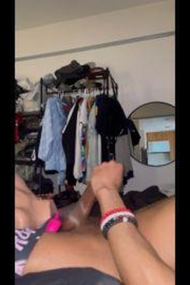 Jerkoff Busting A Huge Nut - Screenshot 1 of 4 - BBC